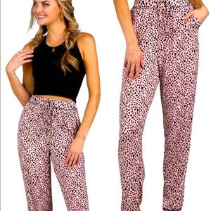 🌸🖤✔️💞NWT EXTREMELY SOFT JOGGERS